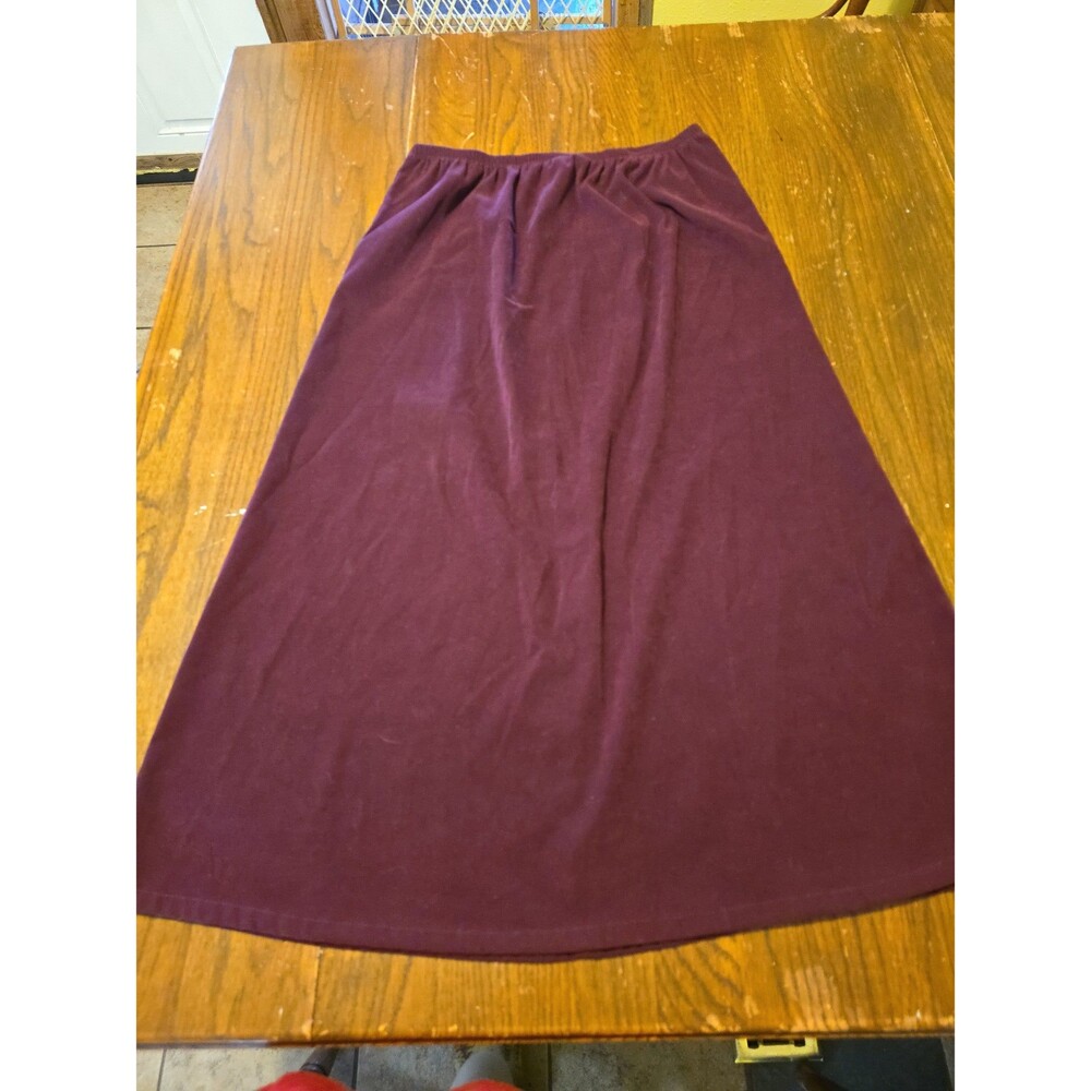 White Stag long velore Burgandy skirt